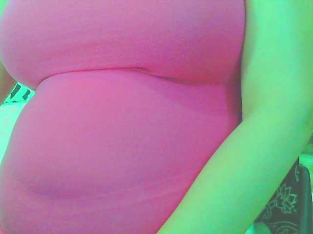 KeepmepregO live cam on BongaCams