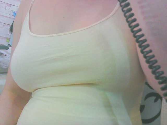 KeepmepregO live cam on BongaCams