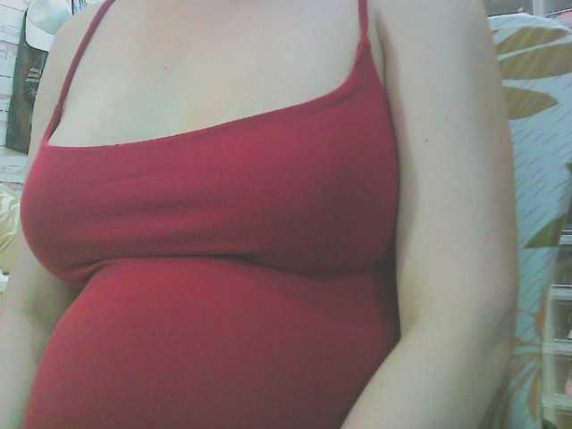 KeepmepregO live cam on BongaCams