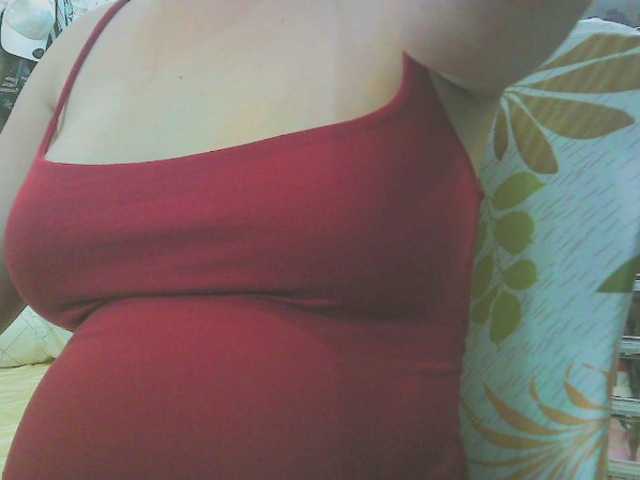 KeepmepregO live cam on BongaCams