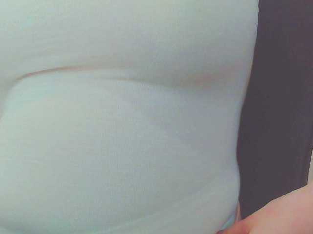 KeepmepregO live cam on BongaCams