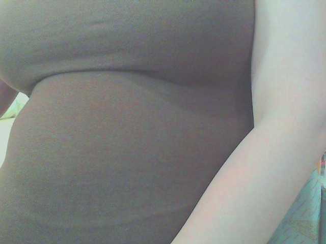 KeepmepregO live cam on BongaCams