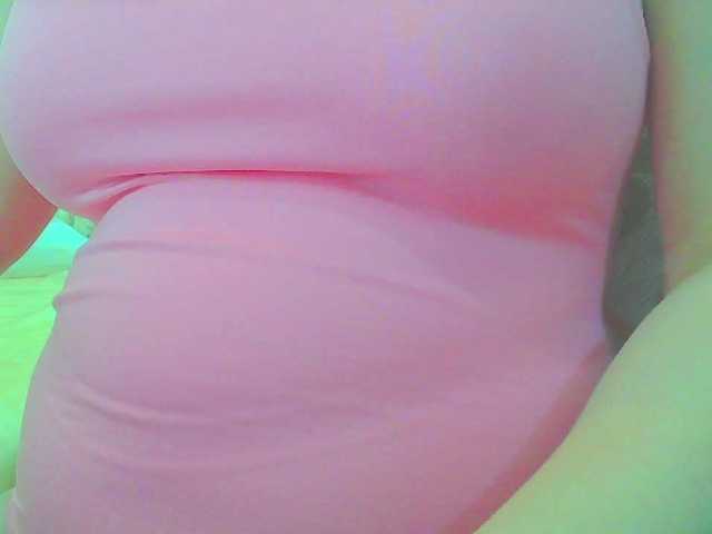 KeepmepregO live cam on BongaCams