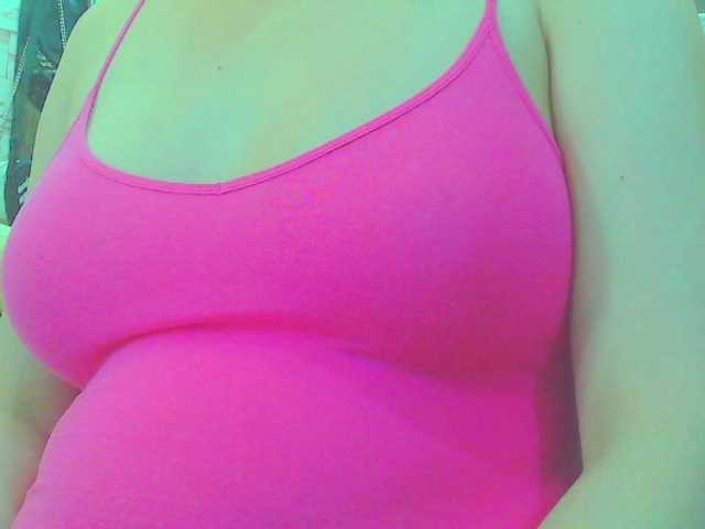 KeepmepregO live cam on BongaCams