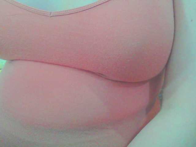 KeepmepregO live cam on BongaCams