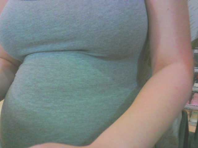 KeepmepregO live cam on BongaCams
