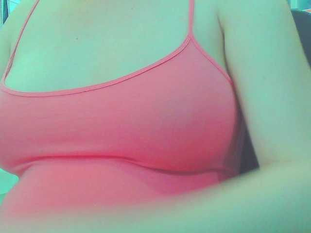 KeepmepregO live cam on BongaCams