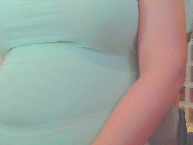 KeepmepregO live cam on BongaCams