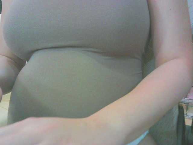 KeepmepregO live cam on BongaCams