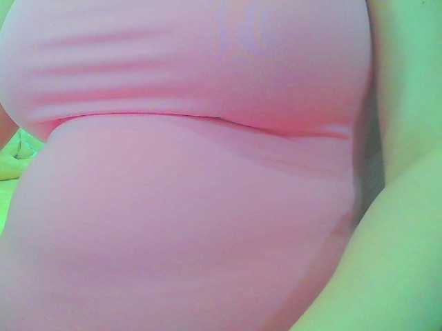 KeepmepregO live cam on BongaCams
