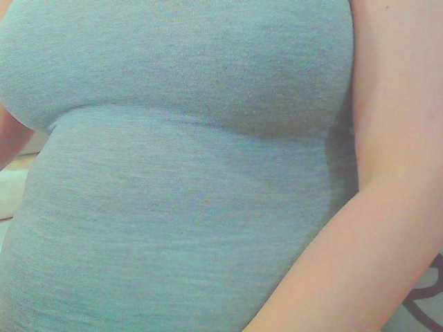 KeepmepregO live cam on BongaCams