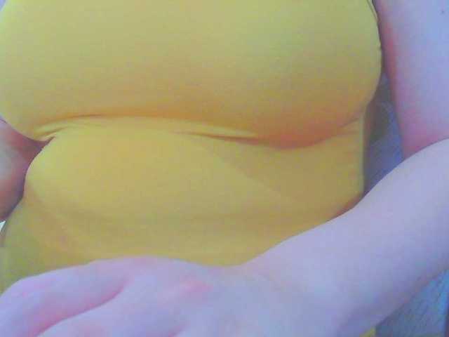 KeepmepregO live cam on BongaCams