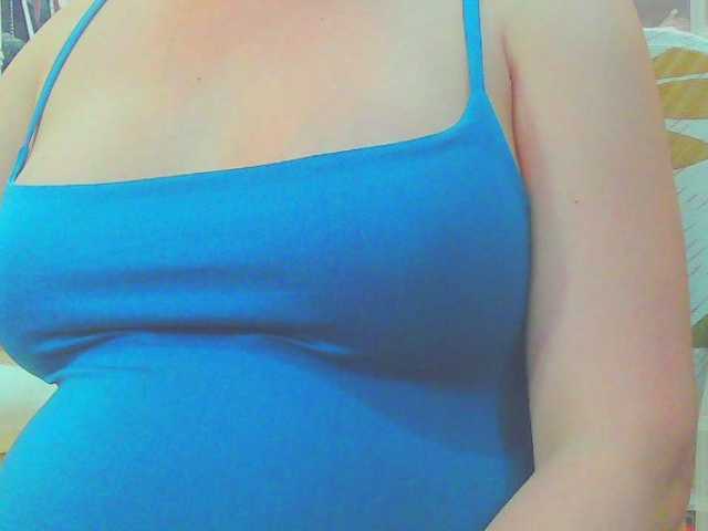 KeepmepregO live cam on BongaCams
