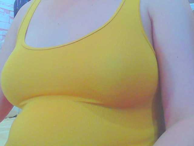KeepmepregO live cam on BongaCams