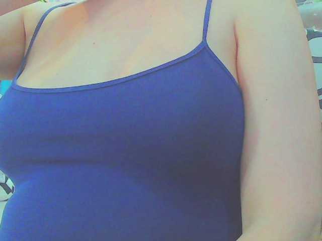 KeepmepregO live cam on BongaCams
