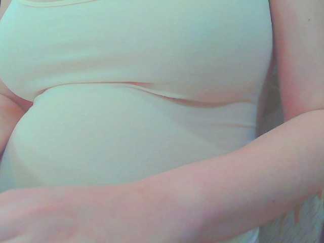 KeepmepregO live cam on BongaCams