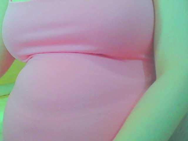 KeepmepregO live cam on BongaCams