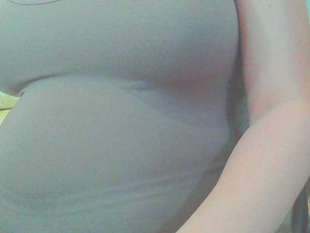 KeepmepregO live cam on BongaCams