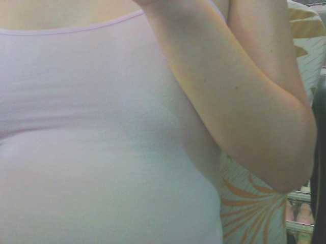 KeepmepregO live cam on BongaCams