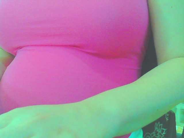 KeepmepregO live cam on BongaCams