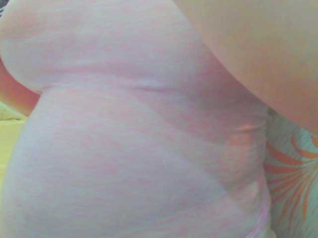 KeepmepregO live cam on BongaCams