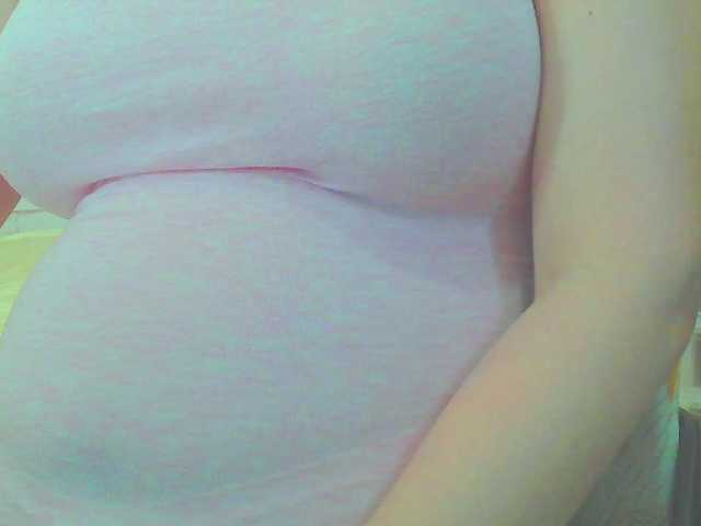 KeepmepregO live cam on BongaCams