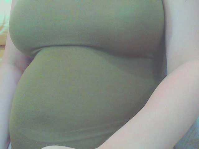 KeepmepregO live cam on BongaCams