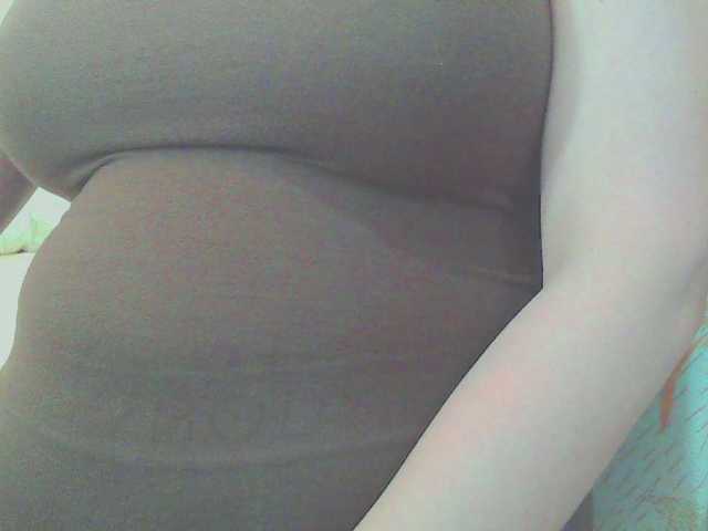 KeepmepregO live cam on BongaCams