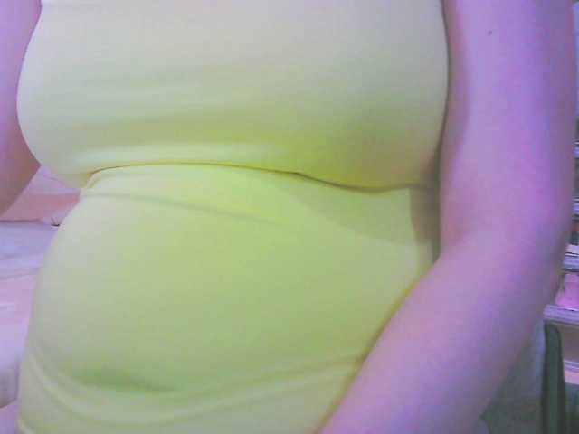 KeepmepregO live cam on BongaCams