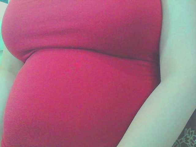 KeepmepregO live cam on BongaCams