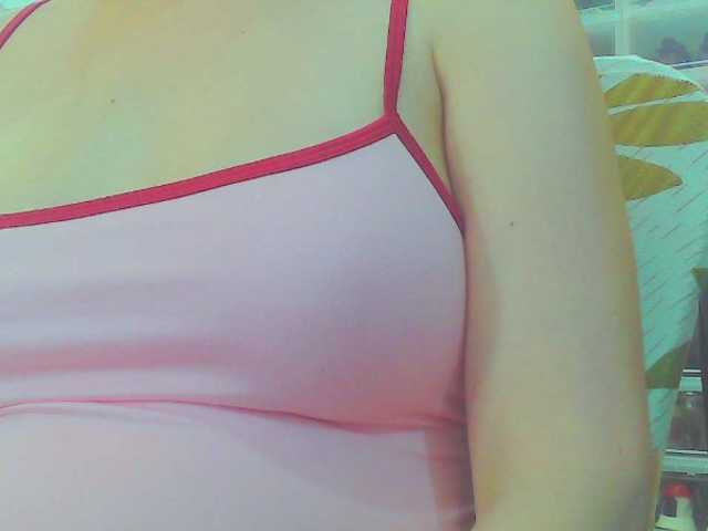 KeepmepregO live cam on BongaCams