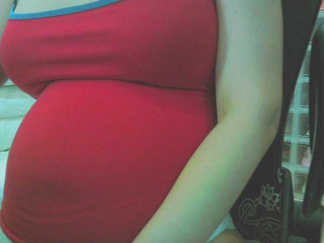 KeepmepregO live cam on BongaCams
