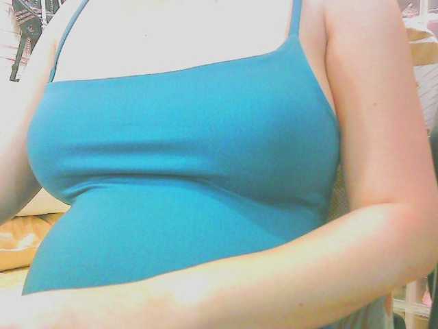 KeepmepregO live cam on BongaCams