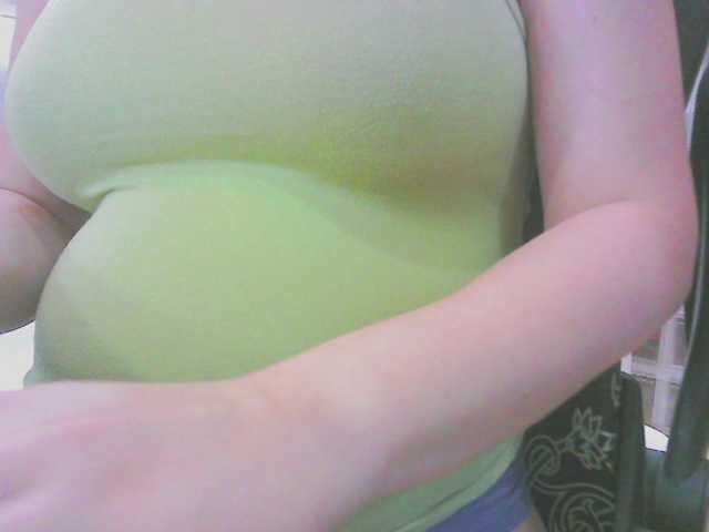 KeepmepregO live cam on BongaCams