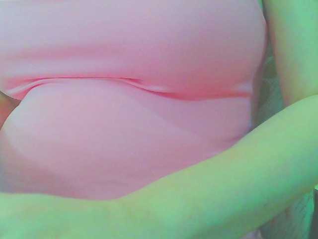 KeepmepregO live cam on BongaCams