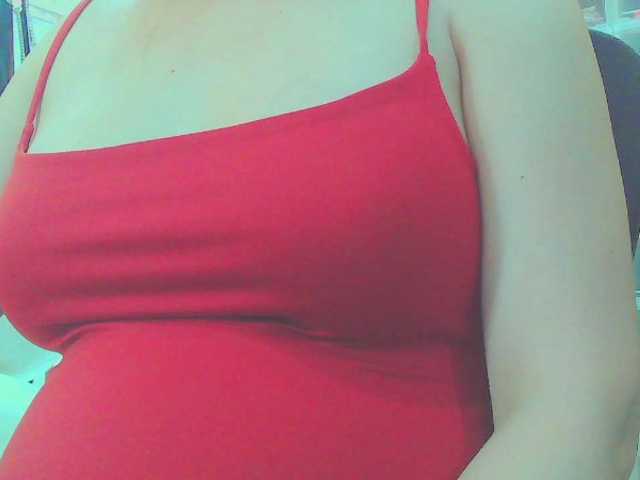 KeepmepregO live cam on BongaCams
