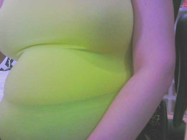 KeepmepregO live cam on BongaCams