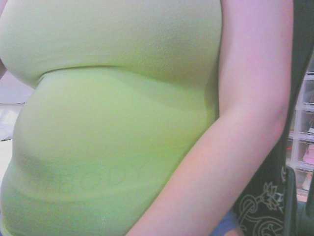 KeepmepregO live cam on BongaCams