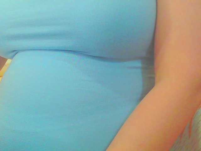 KeepmepregO live cam on BongaCams