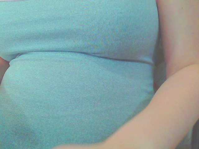 KeepmepregO live cam on BongaCams