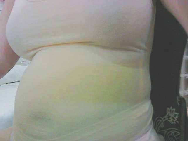 KeepmepregO live cam on BongaCams