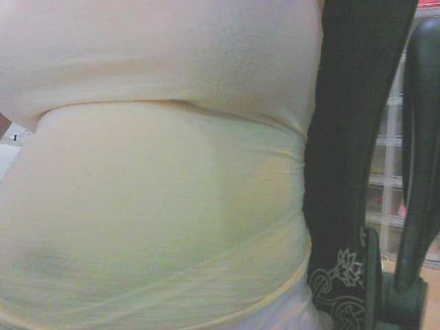 KeepmepregO live cam on BongaCams