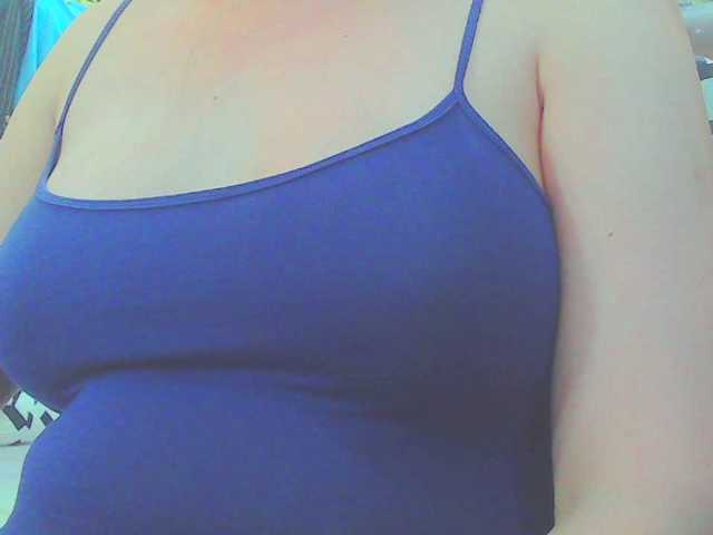 KeepmepregO live cam on BongaCams