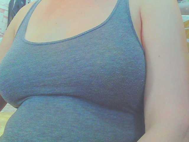 KeepmepregO live cam on BongaCams