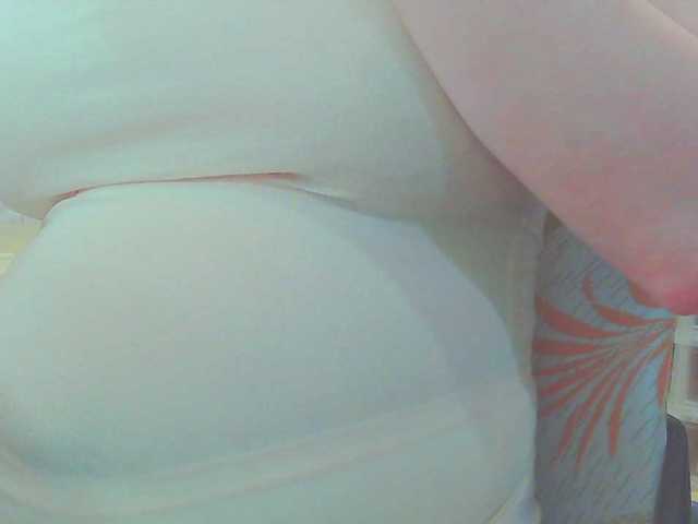 KeepmepregO live cam on BongaCams