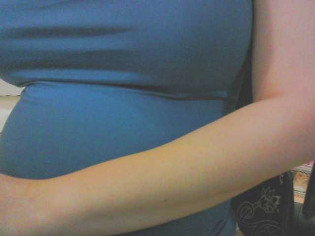 KeepmepregO live cam on BongaCams