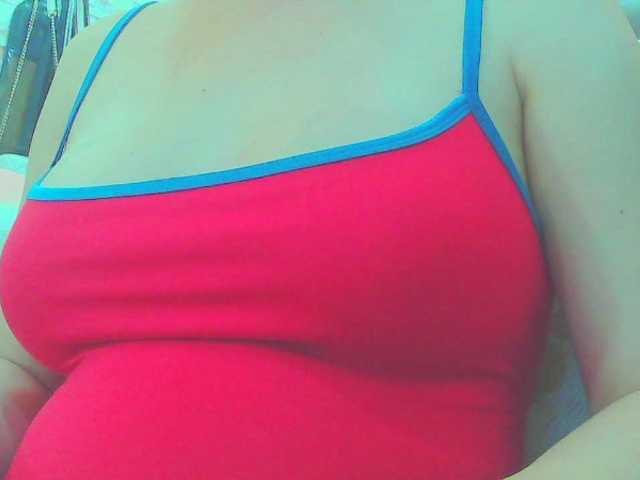 KeepmepregO live cam on BongaCams