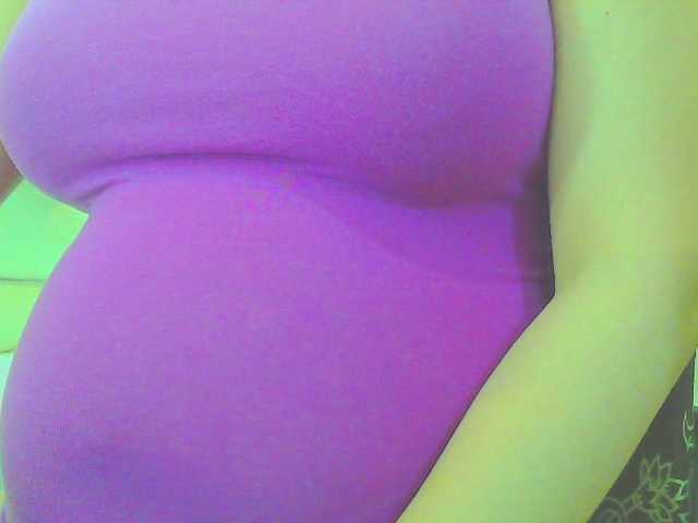 KeepmepregO live cam on BongaCams