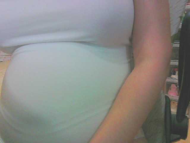 KeepmepregO live cam on BongaCams