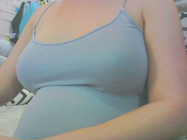 KeepmepregO live cam on BongaCams